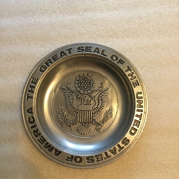 Vintage Pew-ta-rex tray of the U.S. Great Seal - Picture 3 of 5